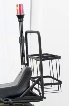 WANYU Varko E15 4×4, ATV eléctrico — Mástil de luz y bastidor trasero